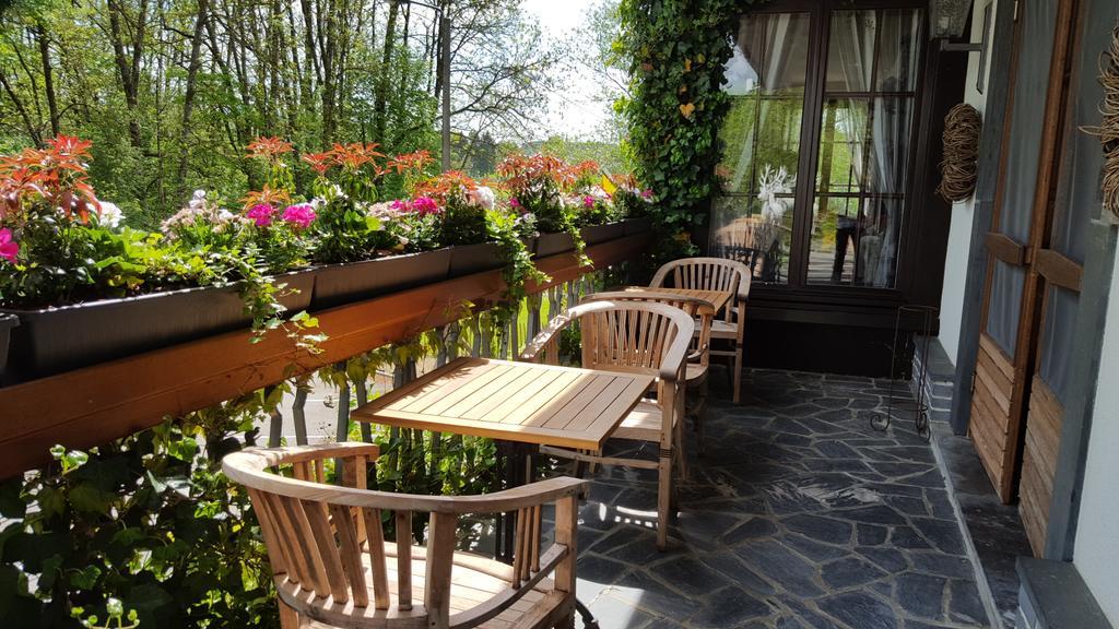 Chalet Sur Lesse Hotel Maissin ภายนอก รูปภาพ